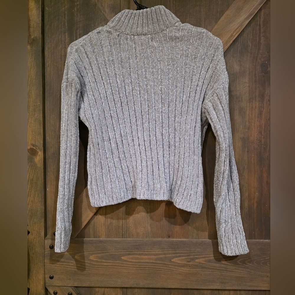 Pink Rose Light Gray Ribbed Zipper Turtleneck Sweater Size Medium - Picture 2 of 5